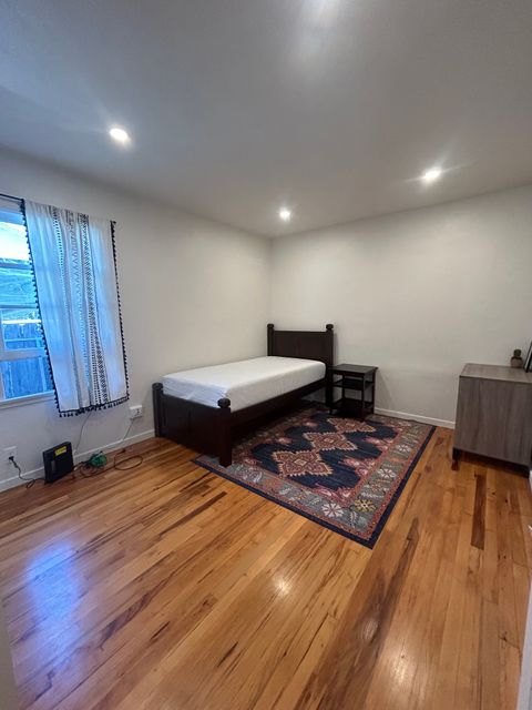 Private Room in 3Bed.1.5Bath