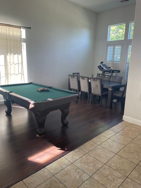 Private Room in 3Bed.4Bath