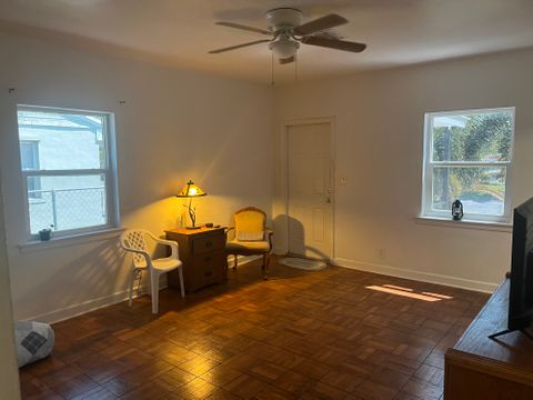 Private Room in 2Bed.1Bath