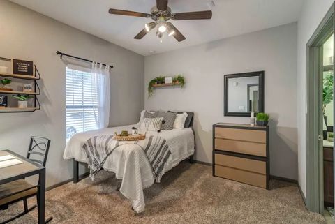 Private Room in 2Bed.2Bath