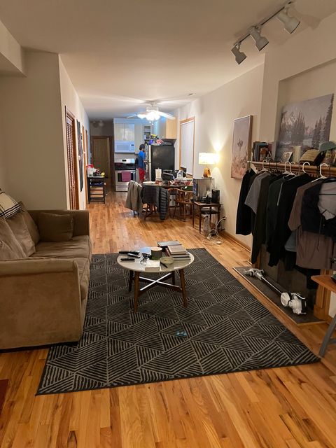 Private Room in 3Bed.1Bath