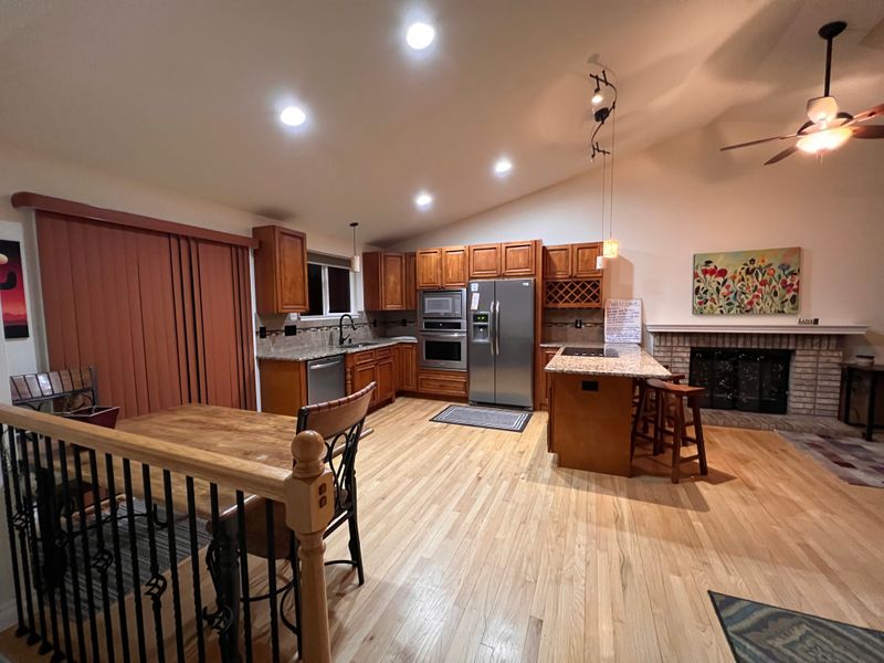 roommates in Colorado Springs Private Room in 5Bed.2Bath - cirtru.com