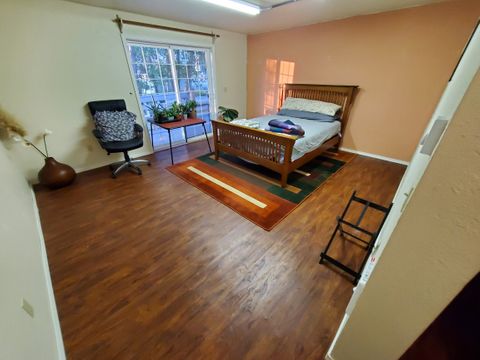 Private Room in 1Bed.1Bath