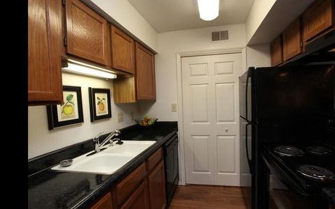 Private Room in 2Bed.2Bath