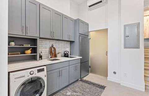 Private Room in 2Bed.2Bath