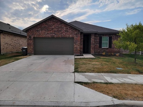 Entire Place 4Bed.1.5Bath