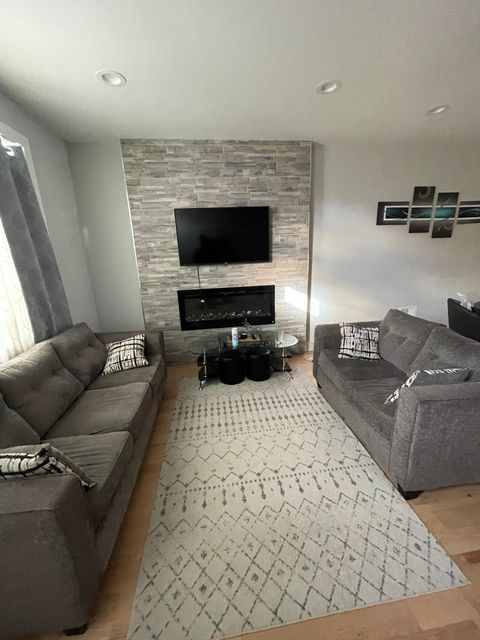 Private Room in 3Bed.3Bath