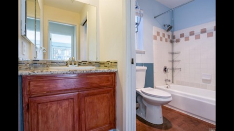 Looking for 1 roomate