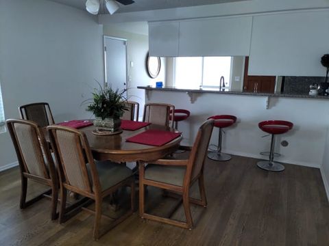 Private Room in 3Bed.1.5Bath