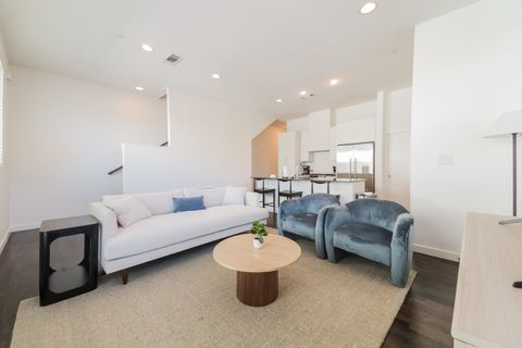 Entire Place 2Bed.2.5Bath