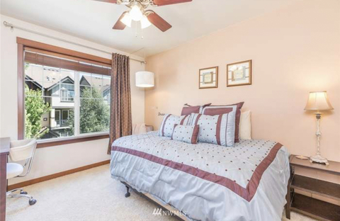 Private Room in 3Bed.3Bath