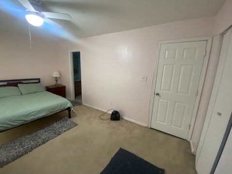 Private Room in 3Bed.2.5Bath