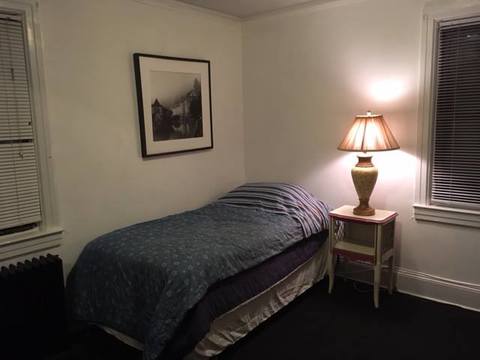 Private Room in 3Bed.1Bath