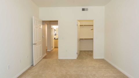 Private Room in 2Bed 2Bath