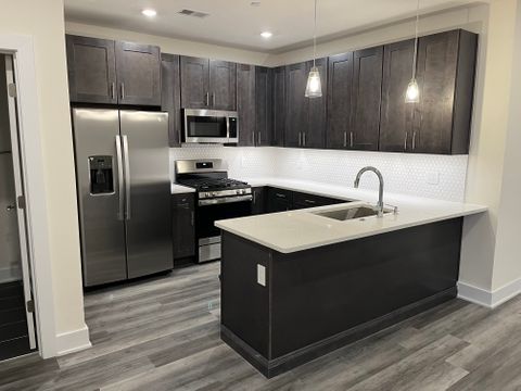 Private Room in 2Bed.2Bath