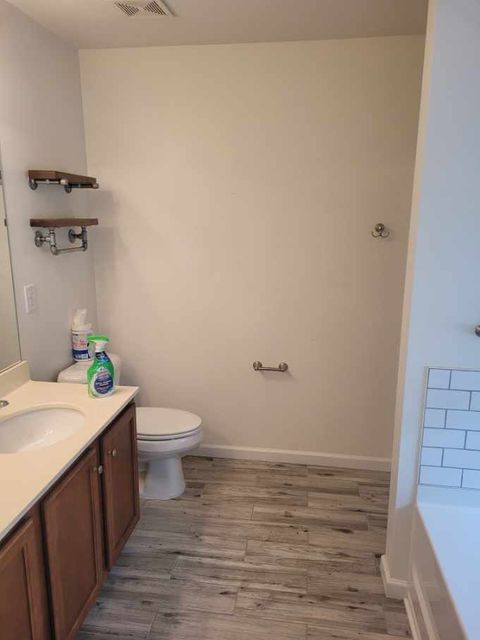 Private Room in 3Bed.3.5Bath