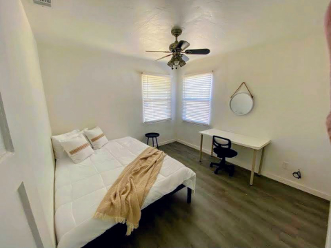Private Room in 3Bed.1Bath