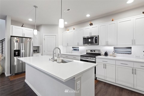 Entire Place 4Bed.3Bath