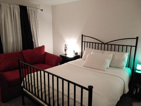 Private Room in 2Bed.2Bath