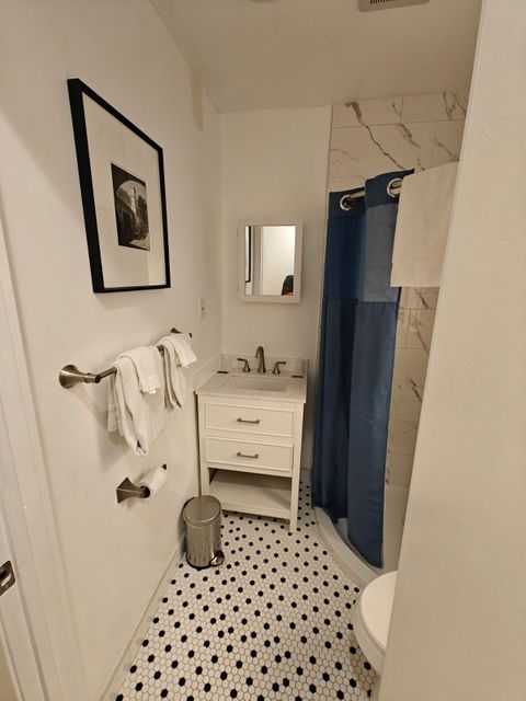 Private Room in 1Bed.1Bath