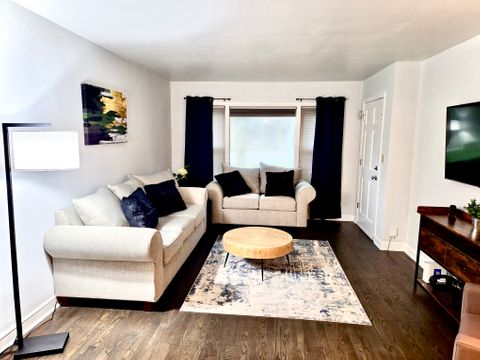 Entire Place 2Bed.1Bath