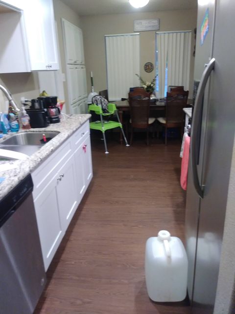 Private Room in 3Bed.1Bath