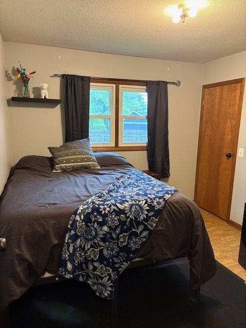 Private Room in 3Bed.1.5Bath