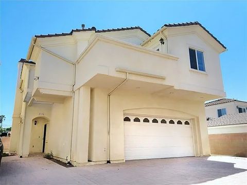 Private Room in 3Bed.2.5Bath