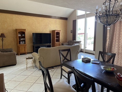 Private Room in 2Bed.3Bath