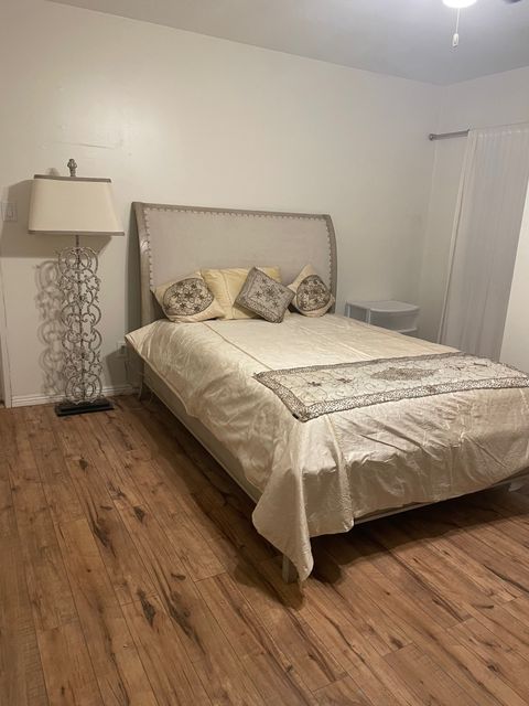 Private Room in 2Bed.2Bath