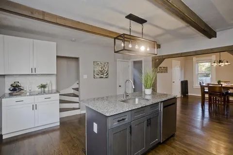 Private Room in 4Bed.3Bath