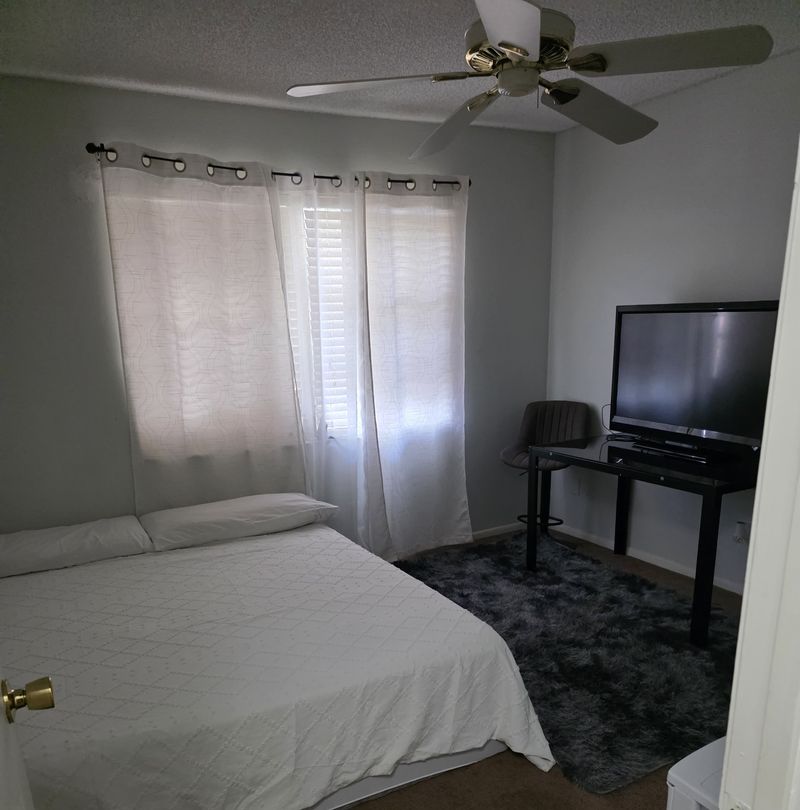 roommates in Sarasota Shared Room in 3Bed.2.5Bath - cirtru.com