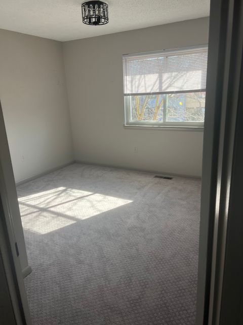 Private Room in 3Bed.2.5Bath