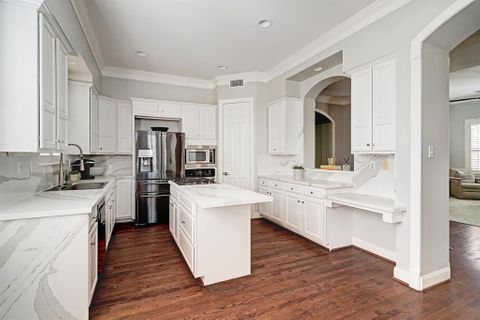 Private Room in 3Bed.3.5Bath