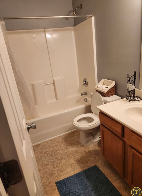 Private Room in 3Bed.1.5Bath