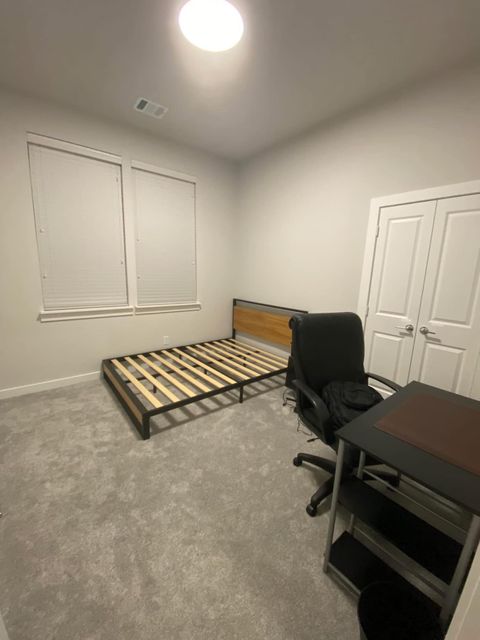 Private Room in 3Bed.2.5Bath
