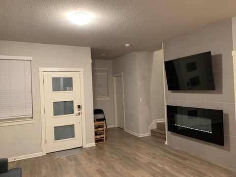 Room3Bed.2.5Bath