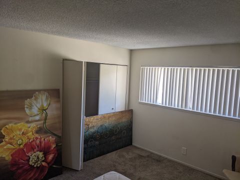 Private Room in 2Bed.1.5Bath
