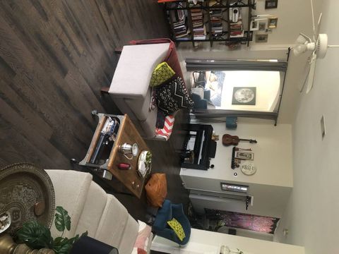 Private Room in 3Bed.2Bath