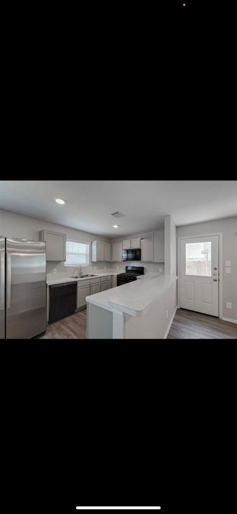 Private Room in 3Bed.1.5Bath