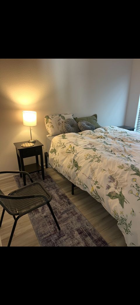 Private Room in 3Bed.2Bath