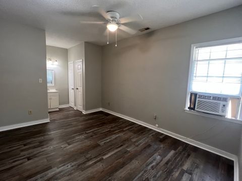 Private Room in 1Bed.1Bath
