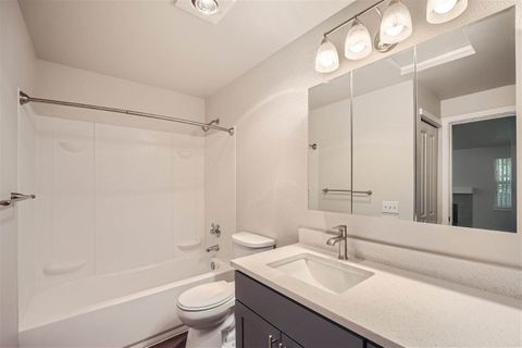 Room2Bed.2Bath