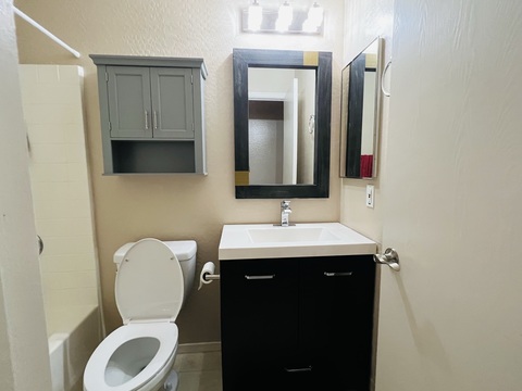 Private Room in 3Bed.2Bath