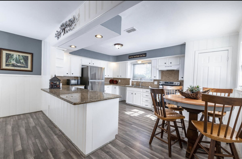 Nurses Retreat-3/2 Fully Furnished