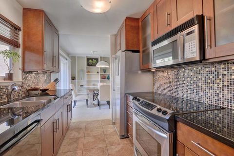 Private Room in 3Bed.2Bath