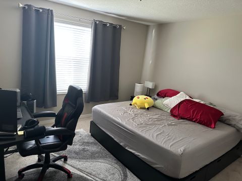 Private Room in 3Bed.2.5Bath