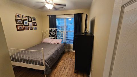 Private Room in 2Bed.1Bath
