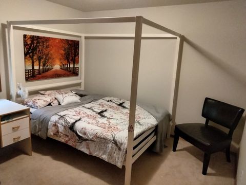 Private Room in 3Bed.2Bath