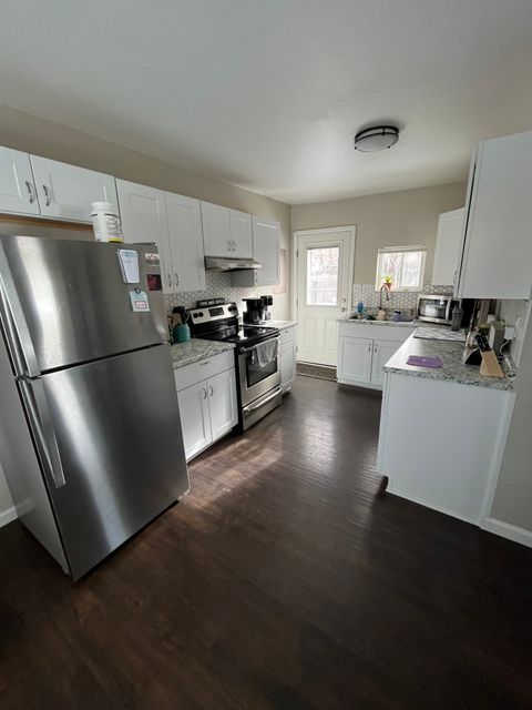Private Room in 3Bed.1Bath
